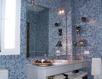Blue mosaic tiles for classic bathroom tiles